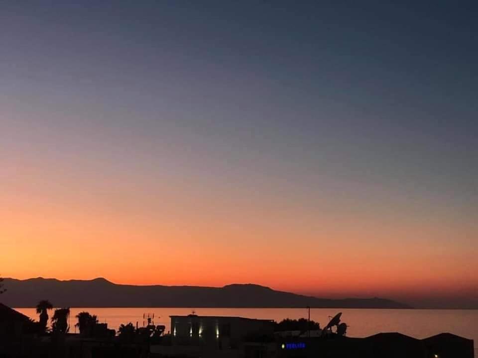 Seagull Hotel And Apartments Agia Marina Buitenkant foto